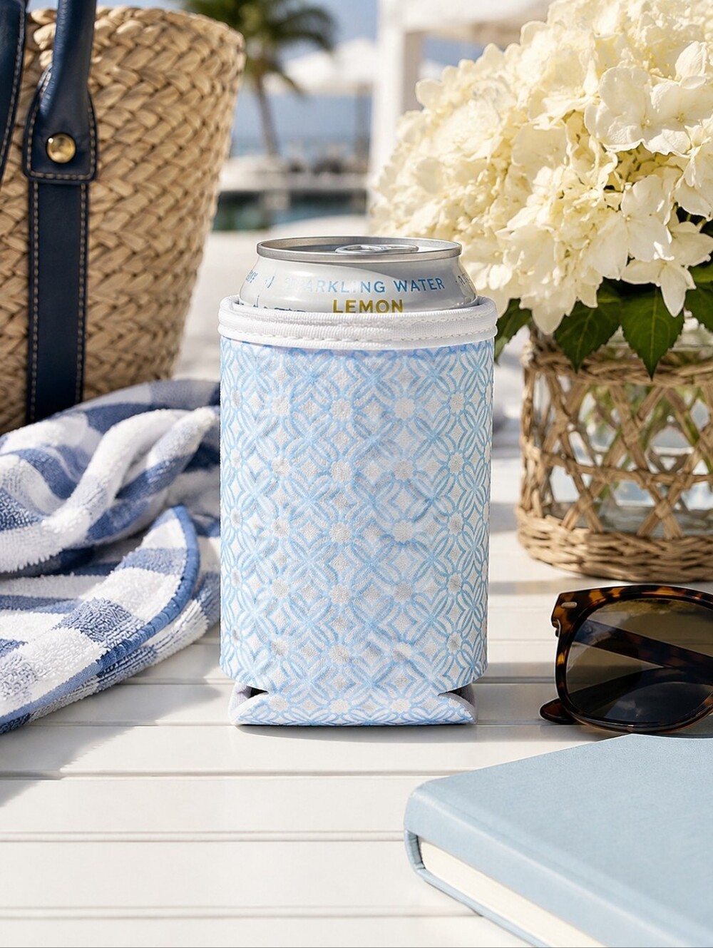 Lilly Pulitzer Drink Cozy Blue Pattern NEW Beachy Preppy Summer Poolside Picnic